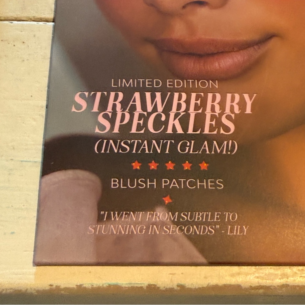 Fazit Strawberry Speckles Makeup Patches new - Picture 5 of 7